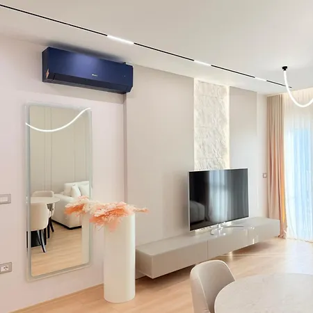 Solix Loft Center ティラナ