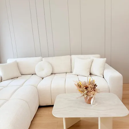 アパート Solix Loft Center ティラナ